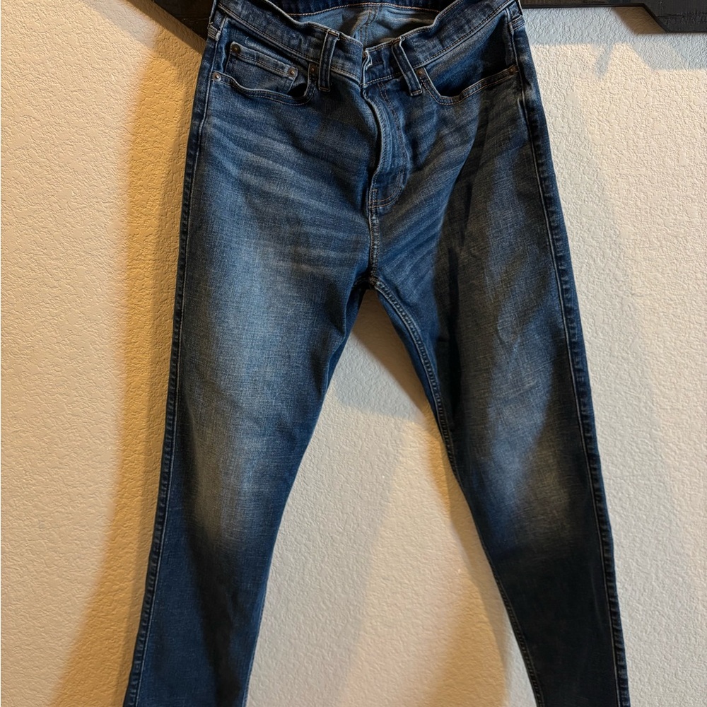 MENS HOLLISTER 32x32 ATHLETIC SLIM STRAIGHT